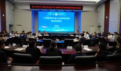 指出了当前正在课程系统深度优化及复杂